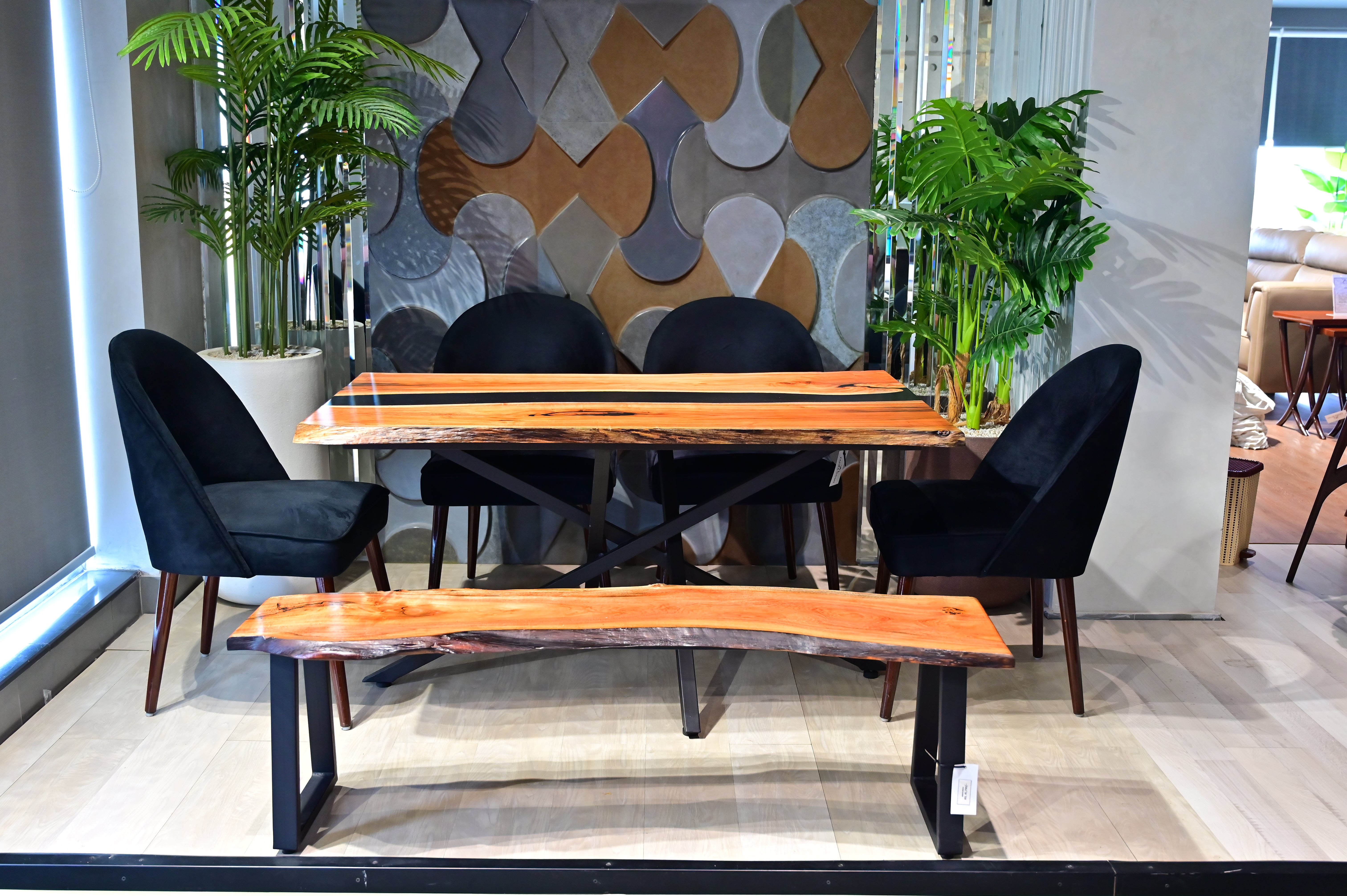 Arbor Dining Set – ZAHRA HOME