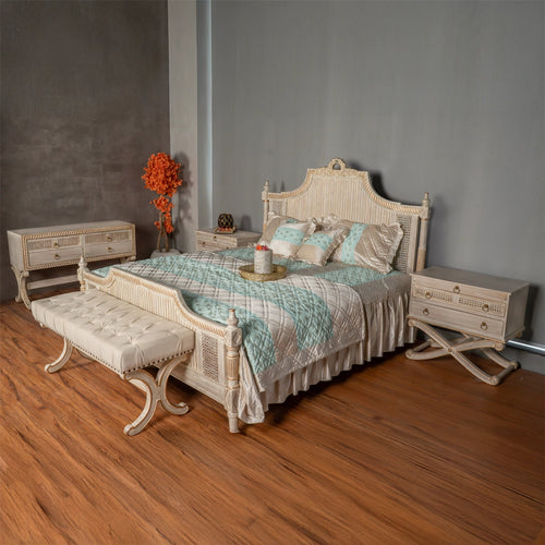 Cuba Chawk Finish Bed 78x72 King Size