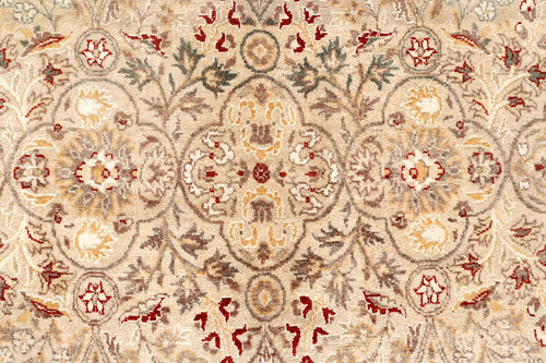 Blossom Pearl (Beige based)