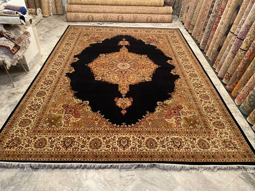 Royal Medallion Black