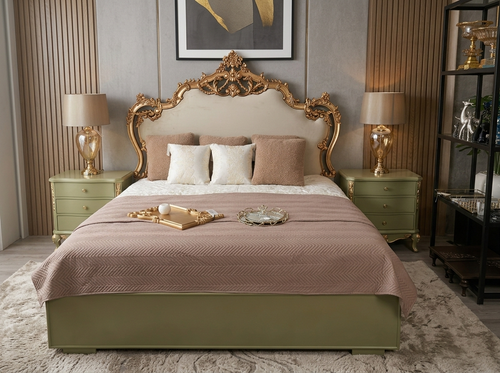 Monarch Carved Bed (Set)